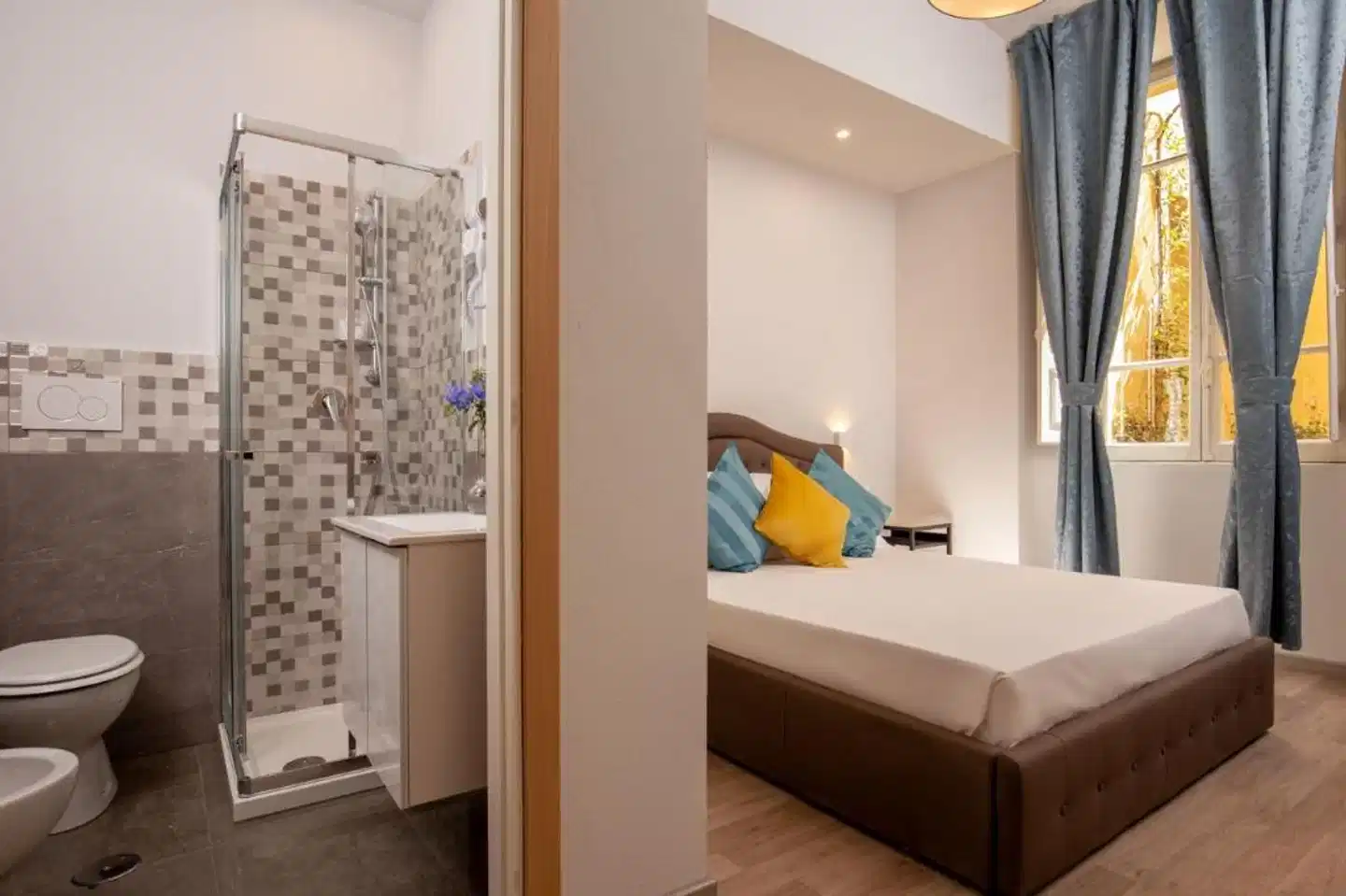 Courtyard Rome Suite Wohnbeispiel