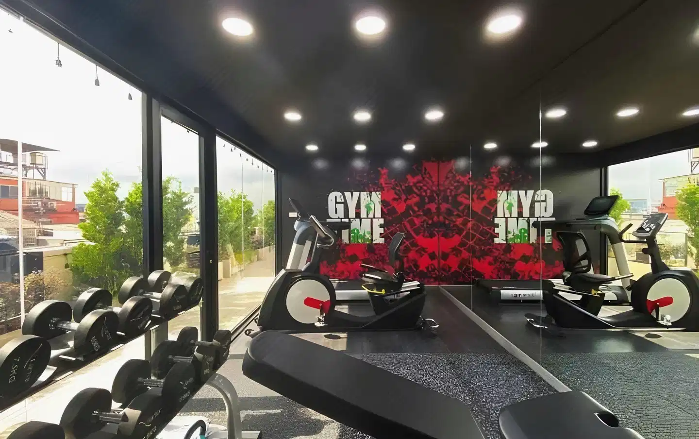 The Gravitique Hotel Khaosan Sport und Entertainment