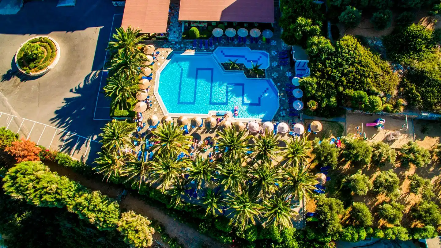 Mediterraneo Pool