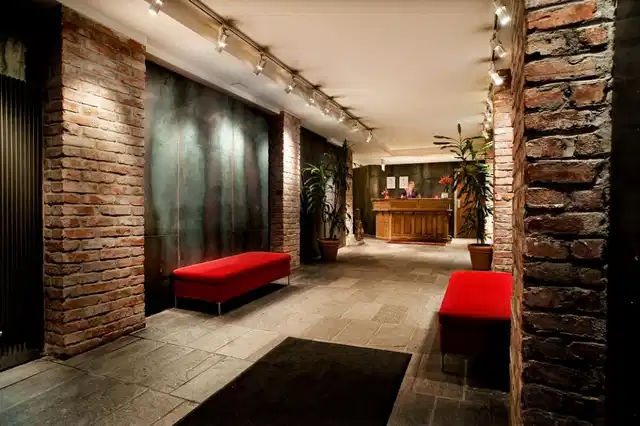 Hellsten Lobby