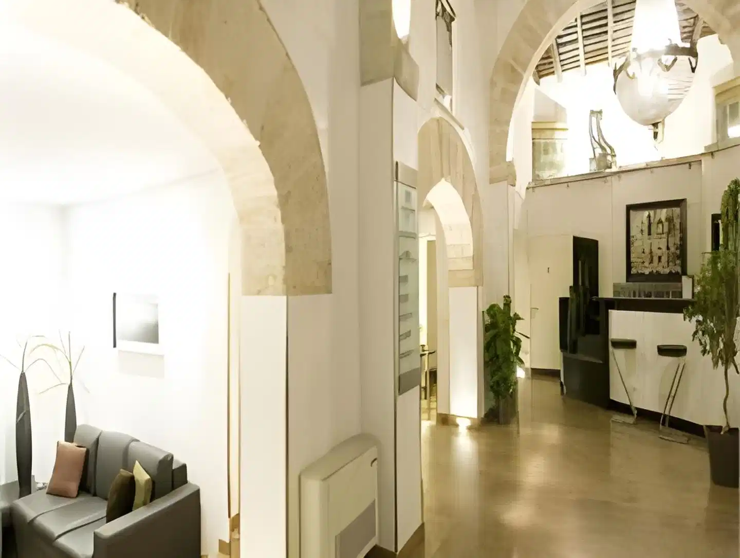 Ucciardhome Hotel Lobby