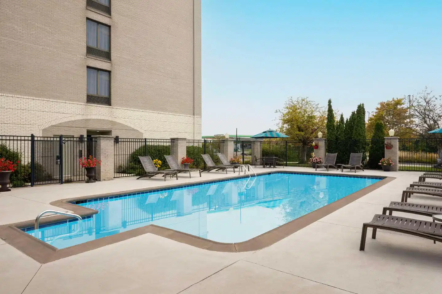 Hyatt Place Indianapolis Airport Pool