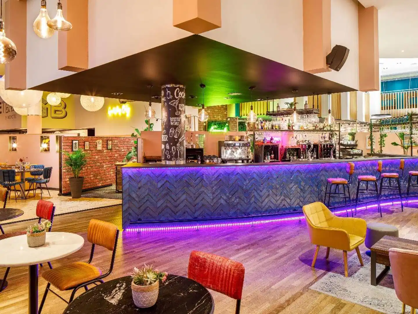 Novotel London Greenwich Hotel Bar