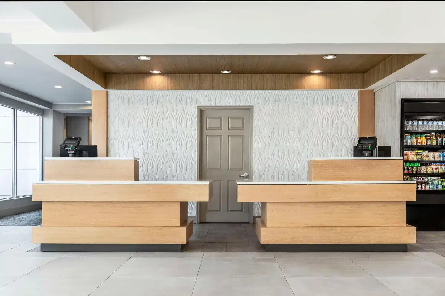 Hilton Garden Inn Denver Airport Lobby