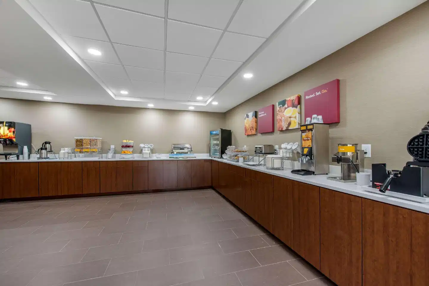Comfort Suites Lafayette Bar