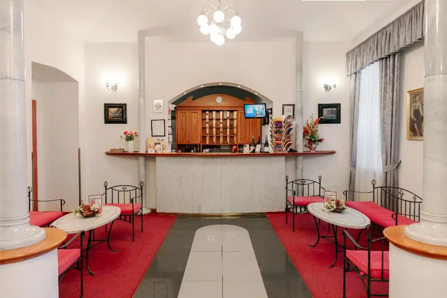 Hotel Orion Lobby