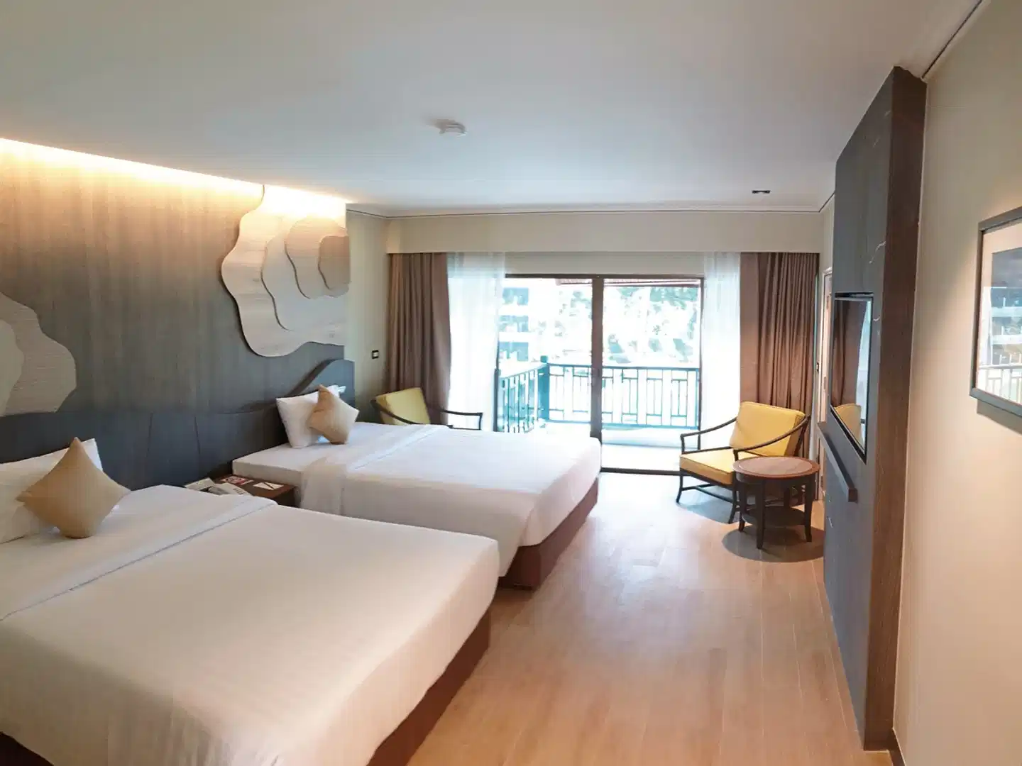 Amora Beach Resort Phuket Wohnbeispiel