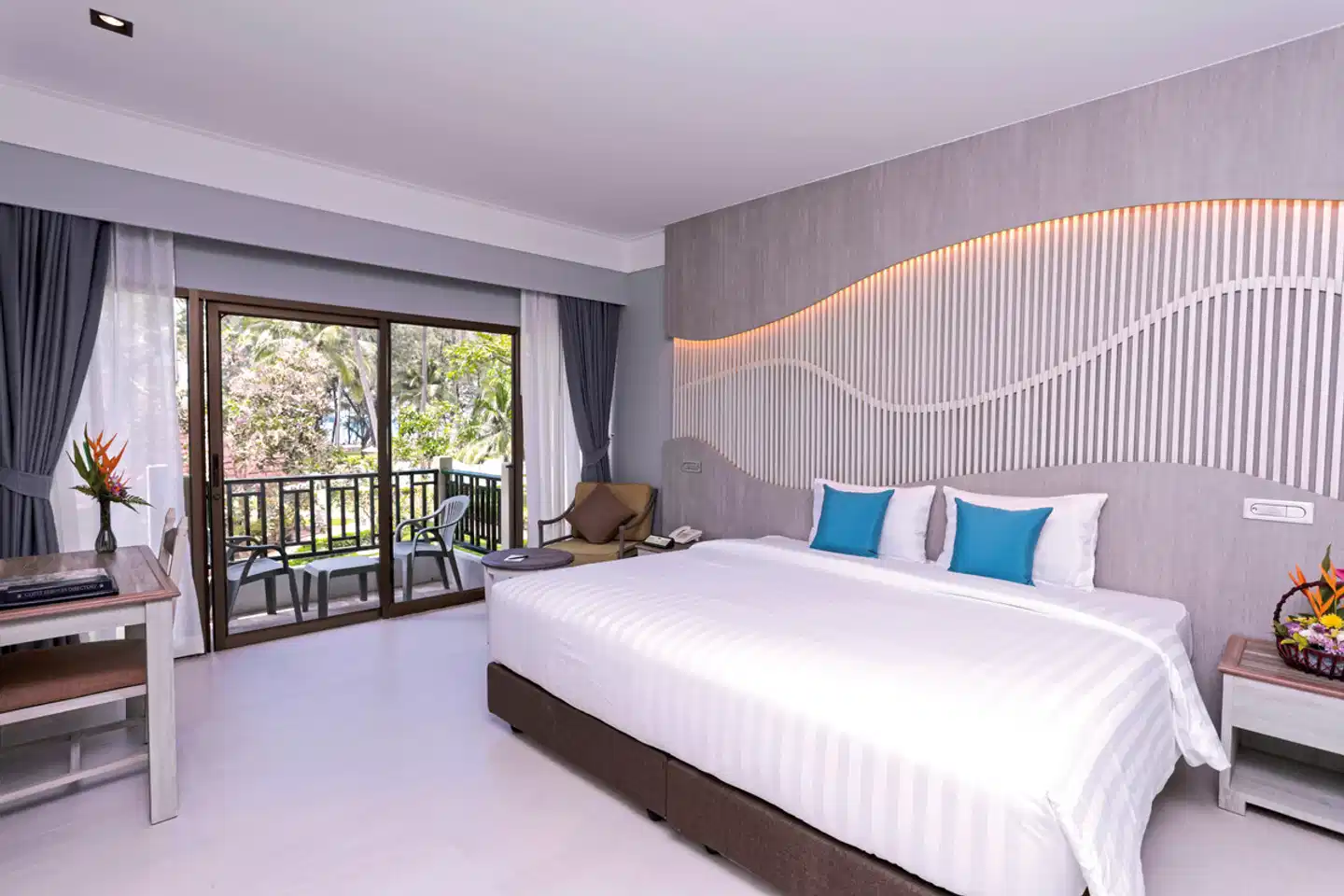 Amora Beach Resort Phuket Wohnbeispiel