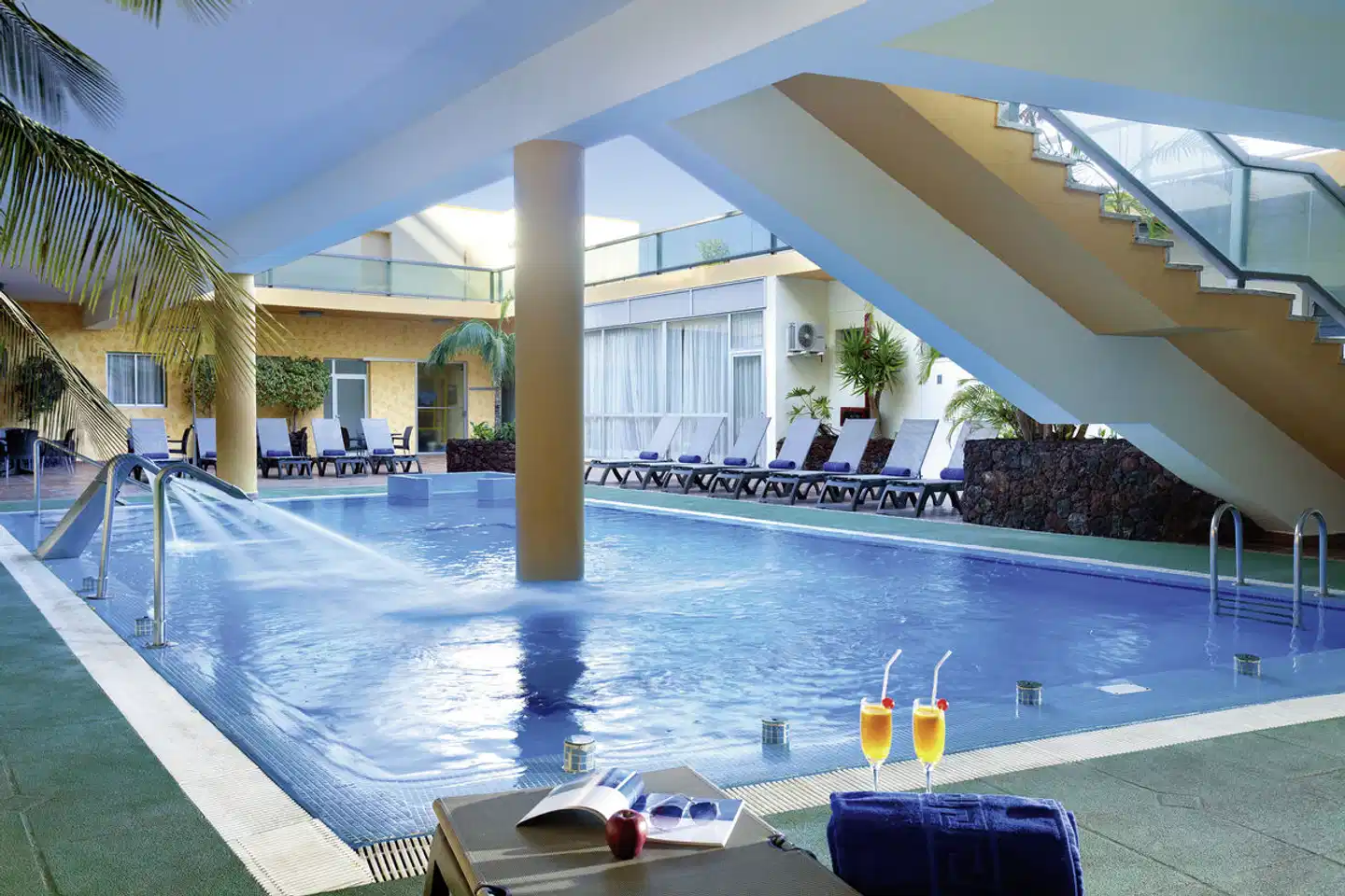 Best Semiramis Hallenbad