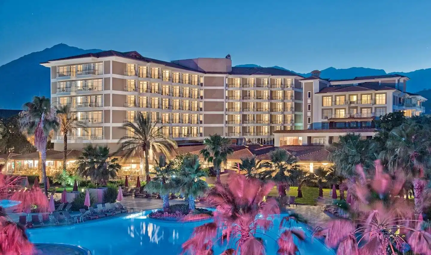 Akka Alinda Aussenansicht