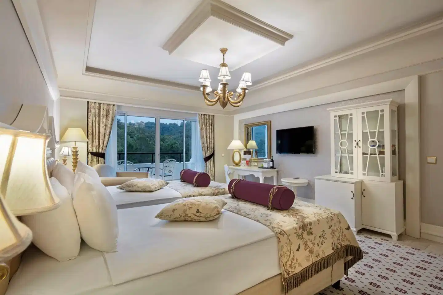 Nirvana Dolce Vita Luxury Lobby