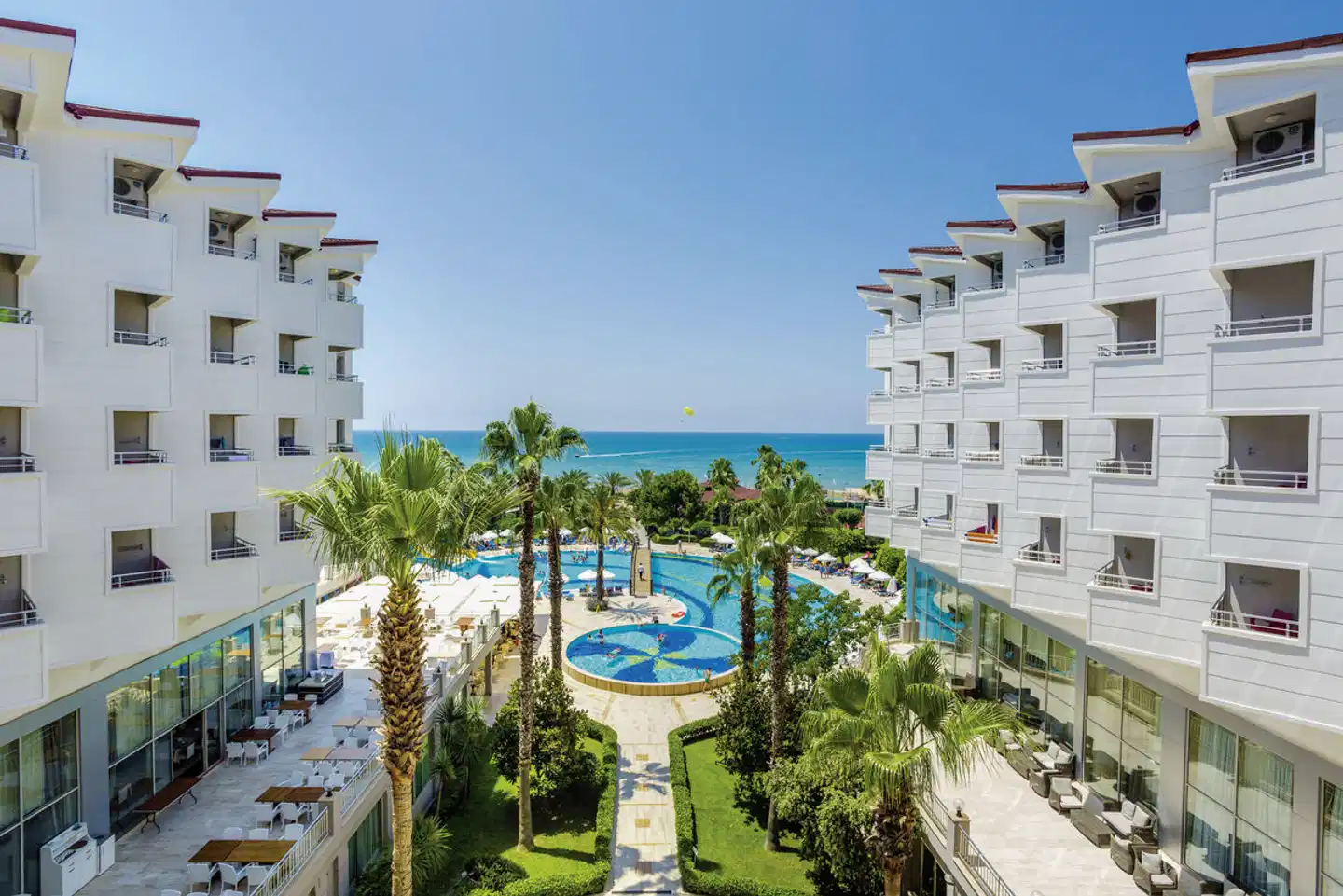 Terrace Beach Resort Aussenansicht