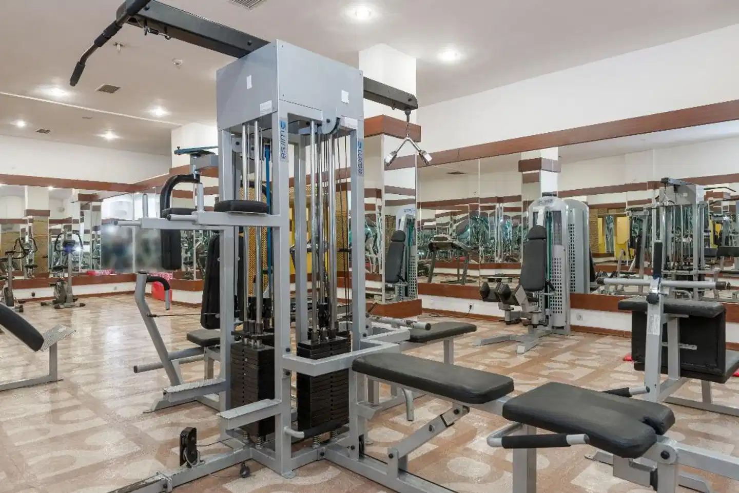 Adonis Hotel Sport und Entertainment