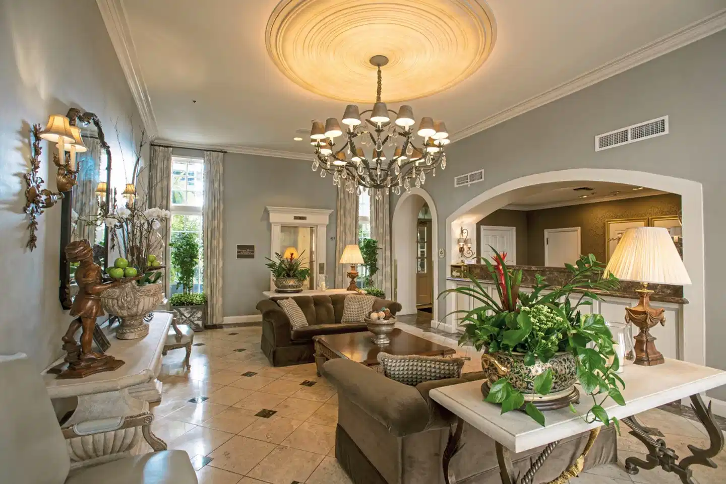 Bienville House Hotel Lobby