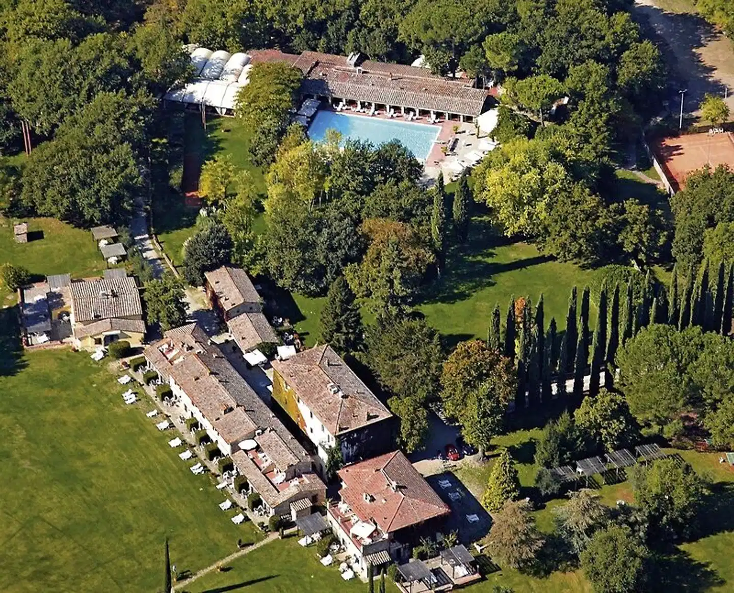 Borgo San Luigi Aussenansicht