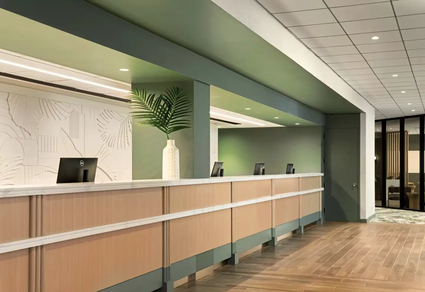 Sonesta Los Angeles Airport Bar