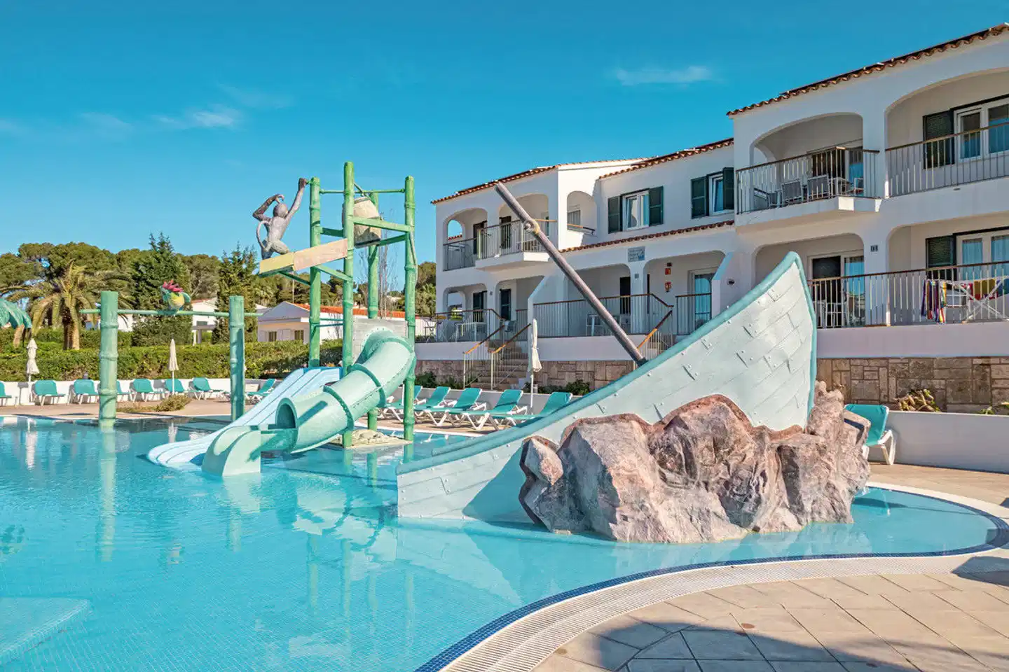 Seth Mestral & Llebeig Pool