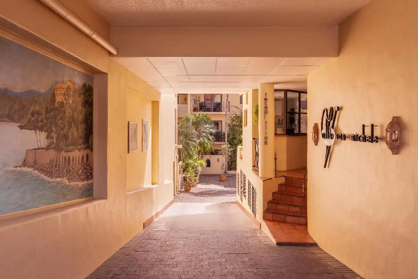 Villa San Michele Lobby