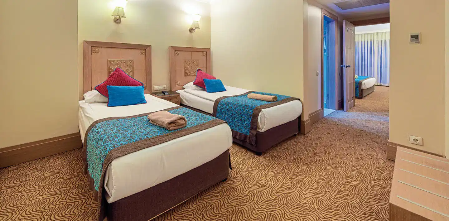 Crystal Deluxe Wellness