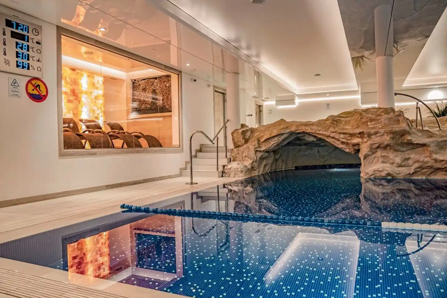 Lubicz Wellness & Spa Hallenbad