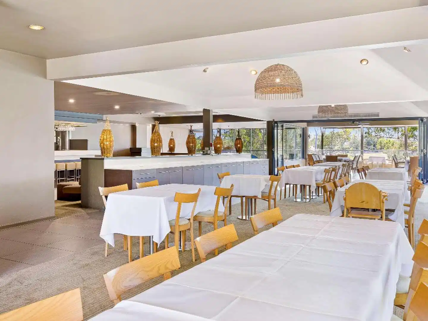 Travelodge Rockhampton Bar