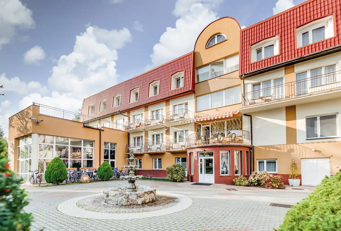 Hotel Jantar Aussenansicht