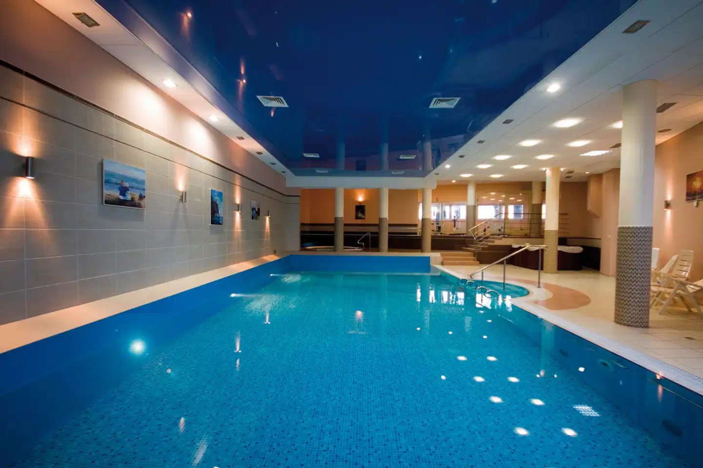 Hotel Jantar Hallenbad