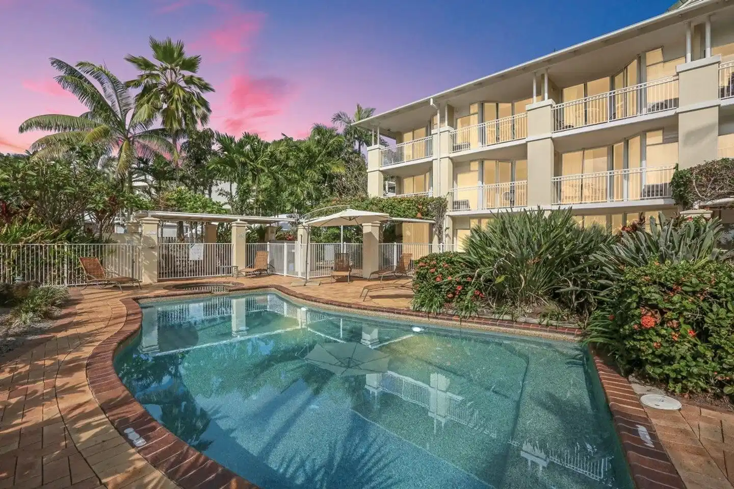 On The Beach Holiday Apartments Pool