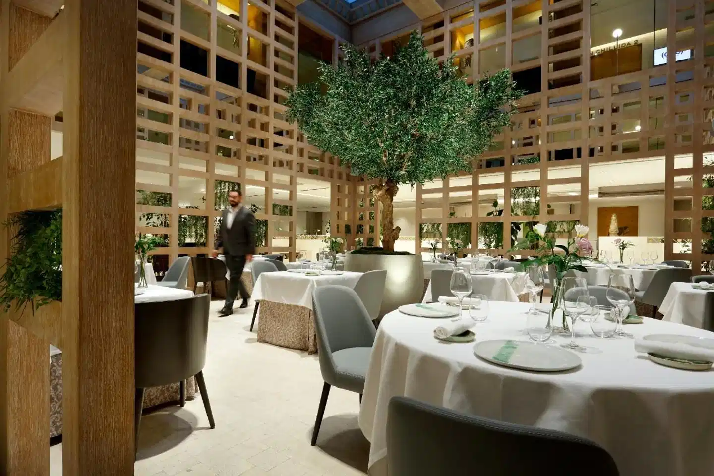 Hyatt Regency Hesperia Madrid Lobby