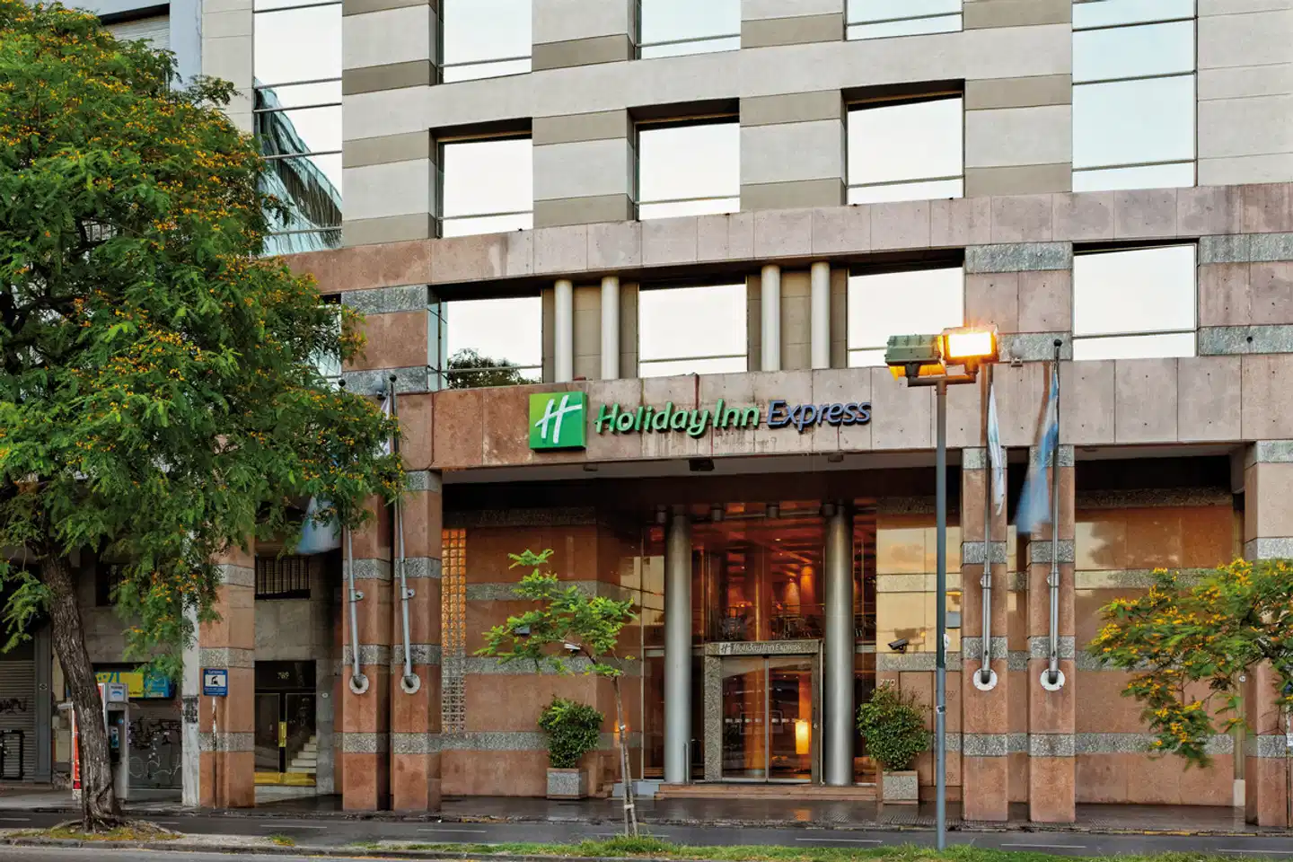 Holiday Inn Express Puerto Madero Aussenansicht