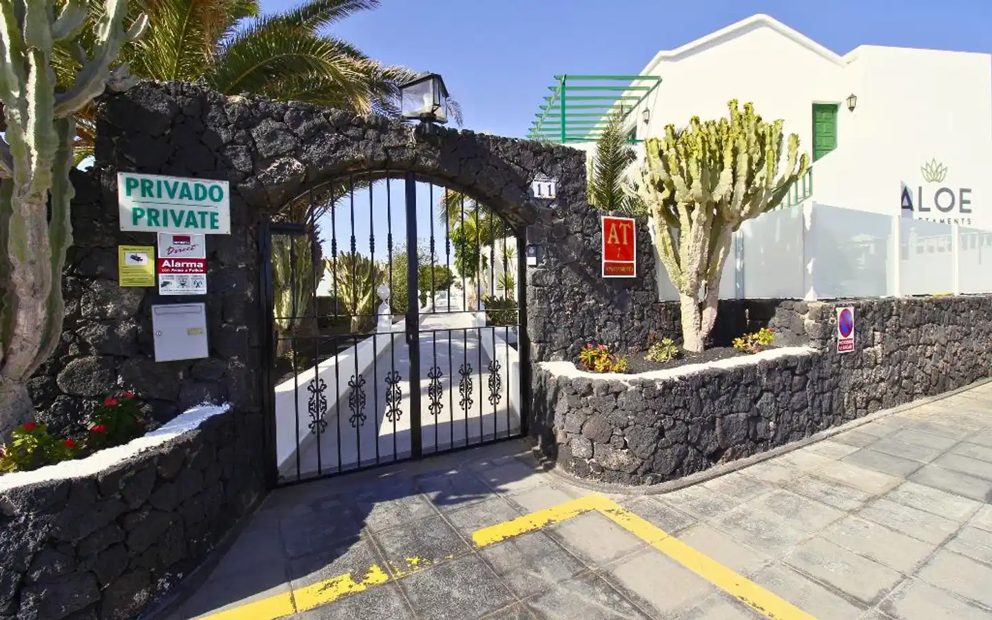 Aloe Apartments Terrasse