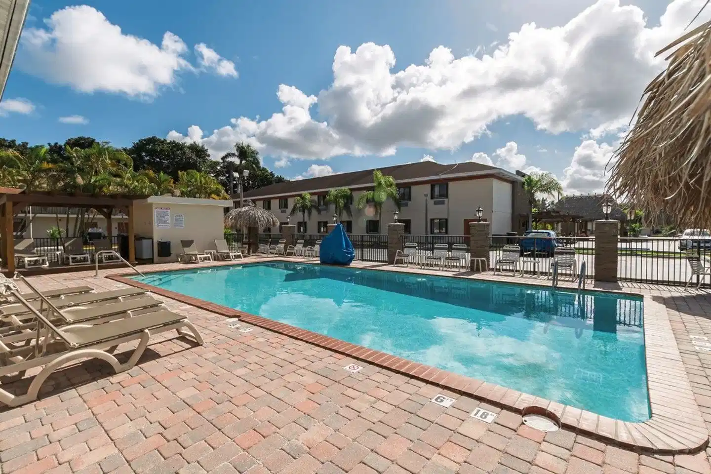 Quality Inn Florida City Pool