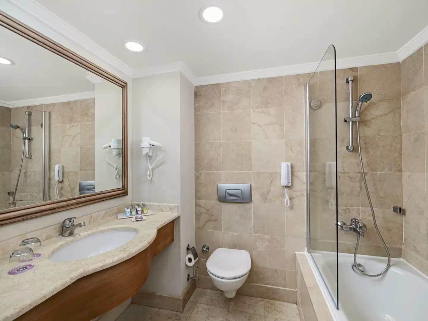 IC Hotels Green Palace & Villas Badezimmer