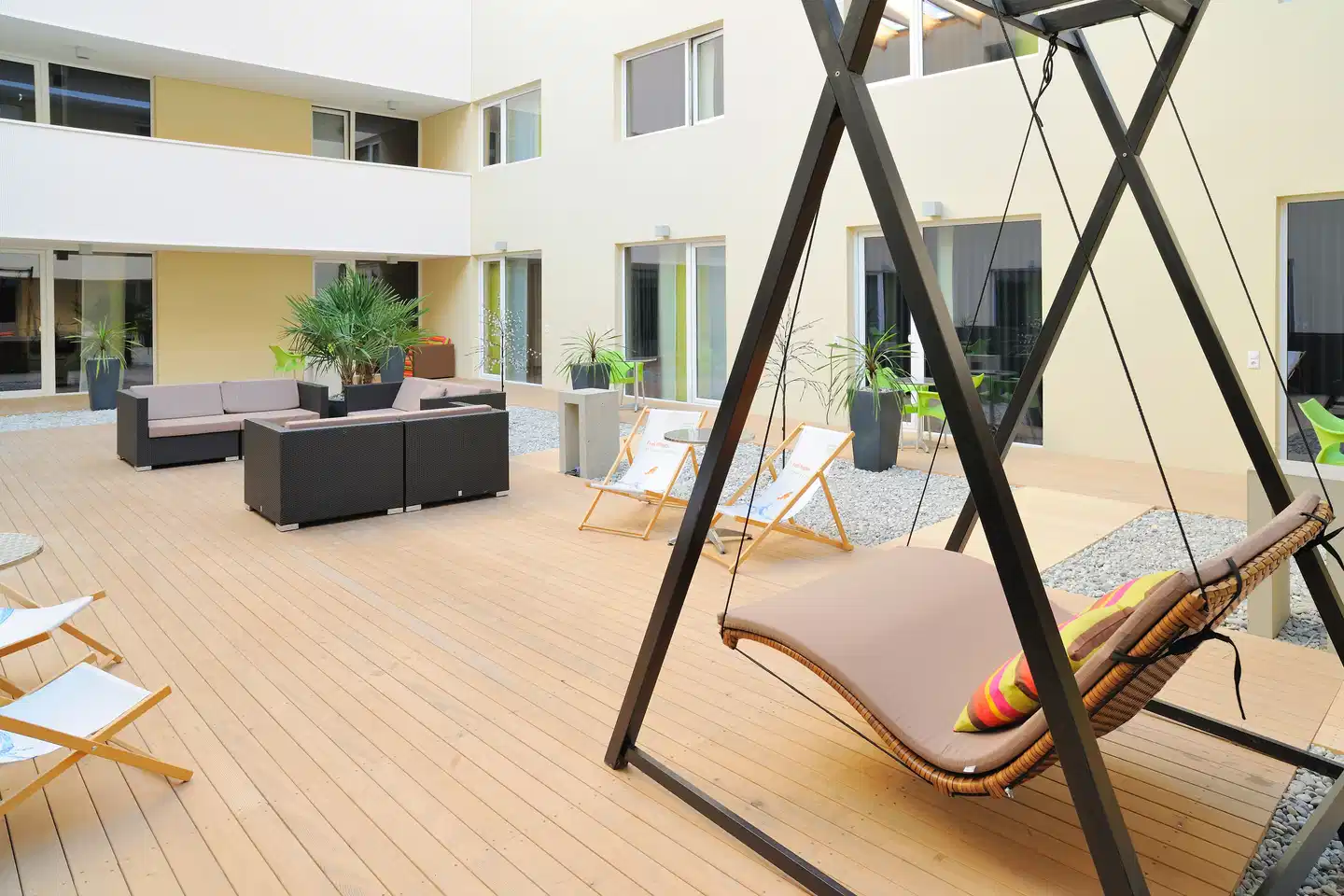 harry's home Dornbirn Terrasse