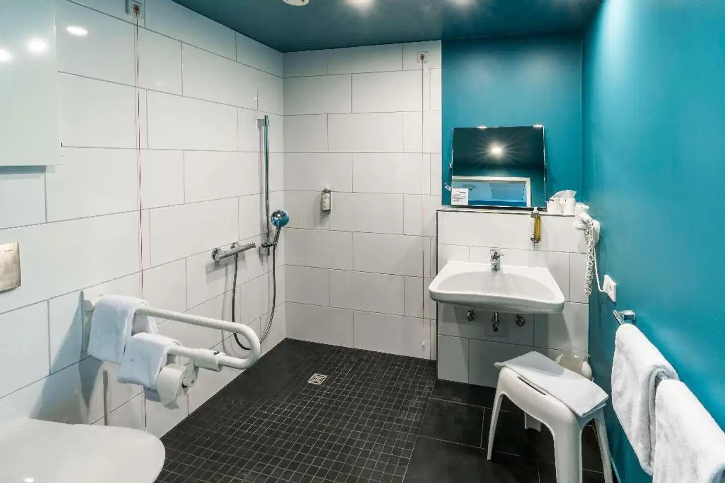 Premier Inn Würzburg Badezimmer