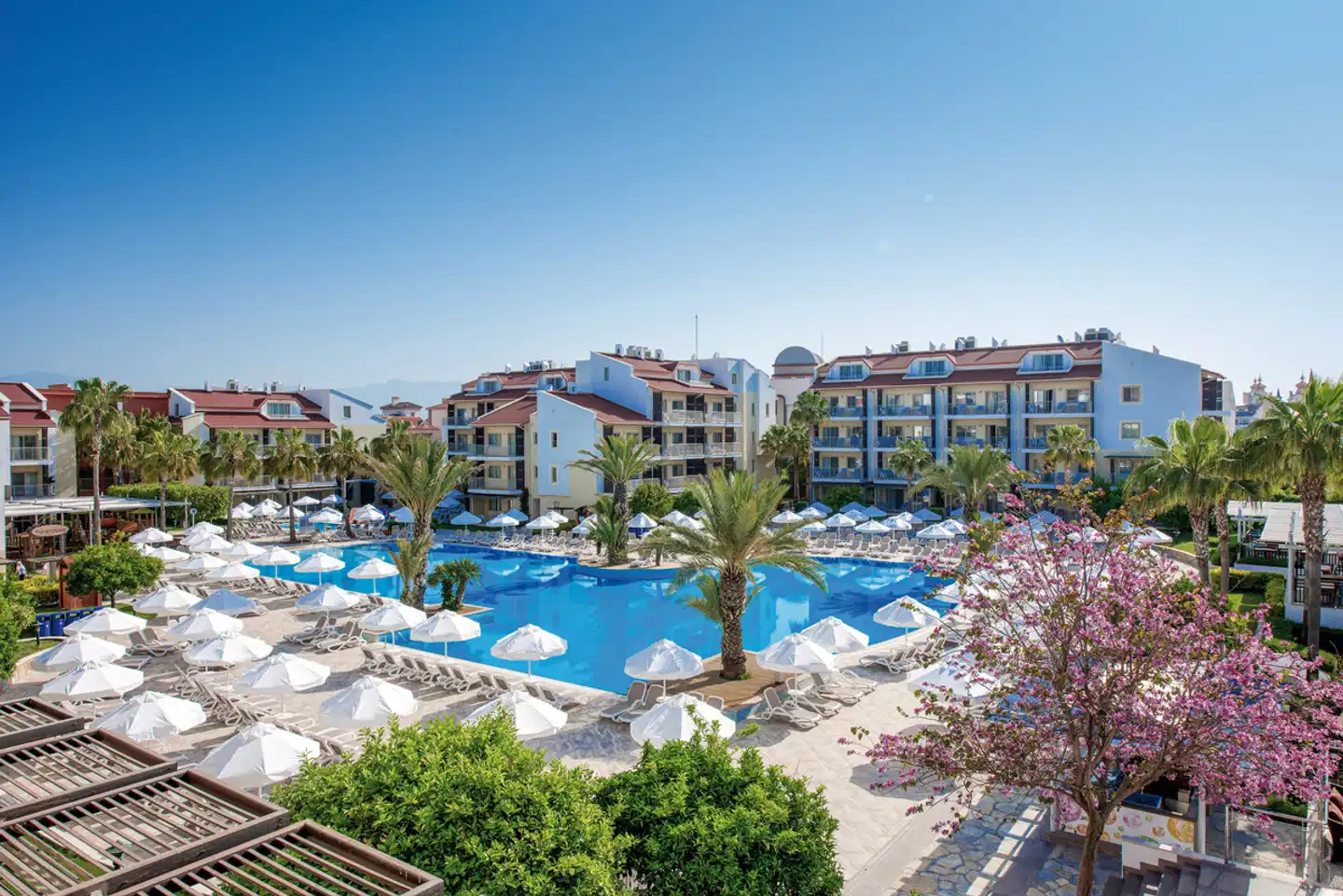 Barut B Suites Aussenansicht