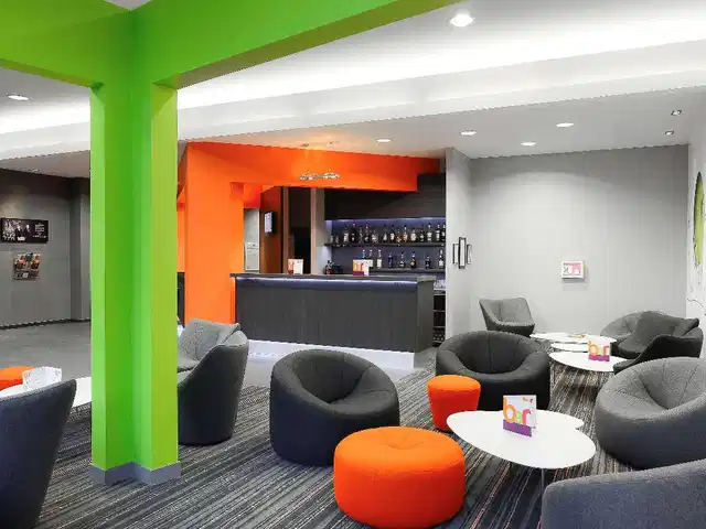 ibis Styles Caen Centre Gare Bar