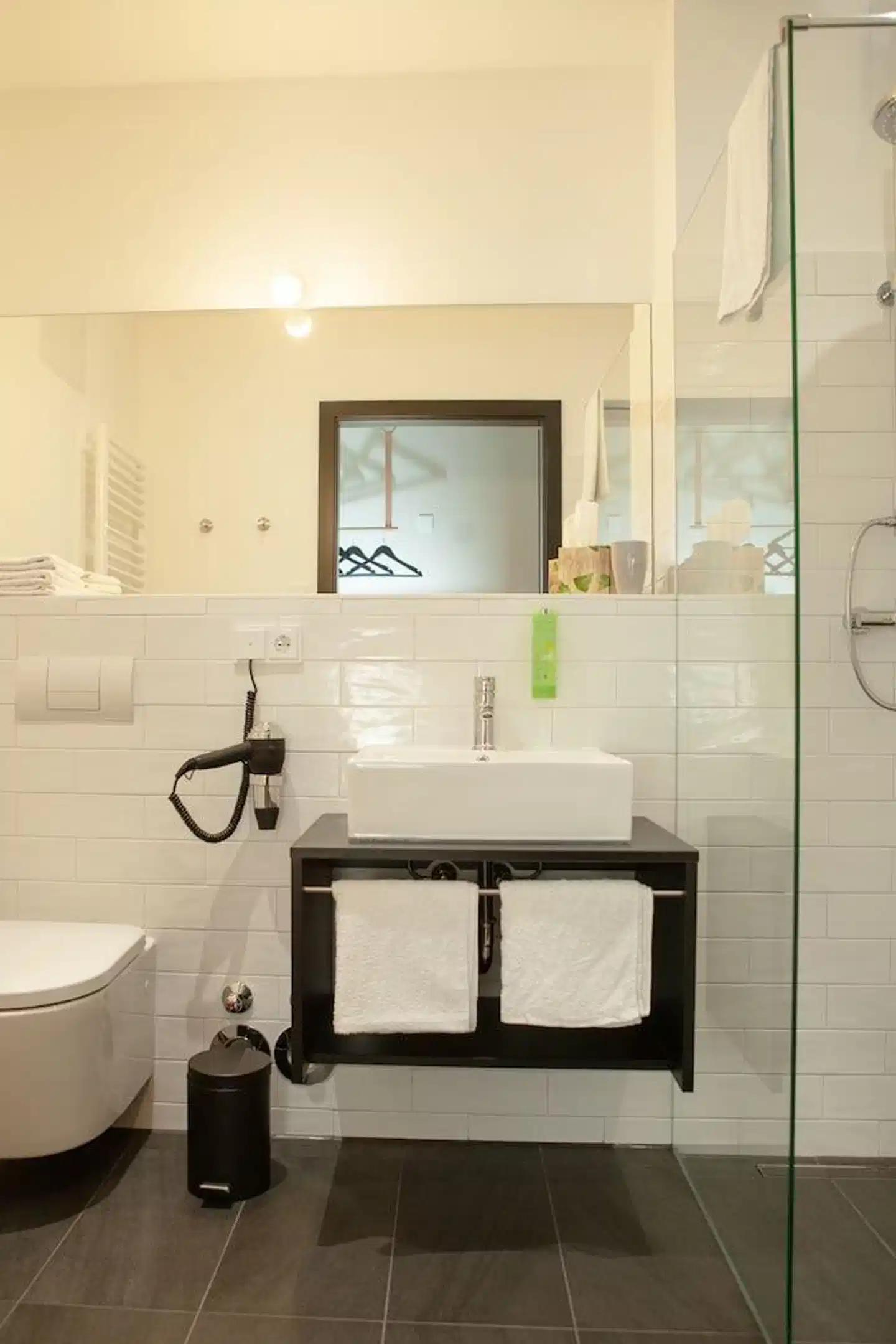 Green Spirit Hotel Badezimmer