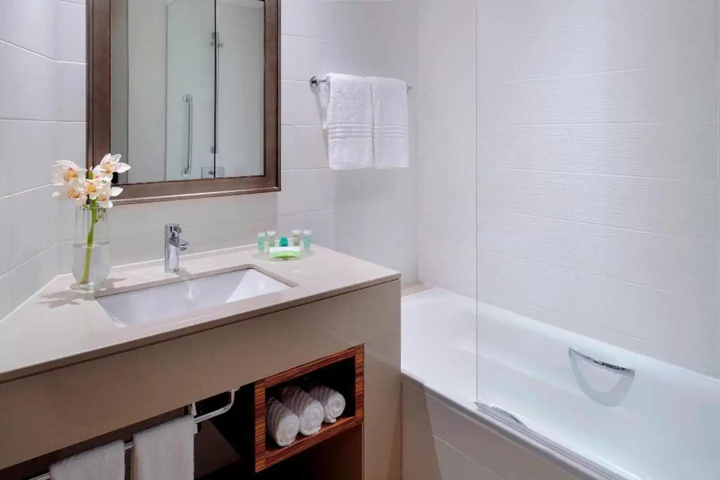 Courtyard by Marriott World Trade Center, Abu Dhabi Badezimmer