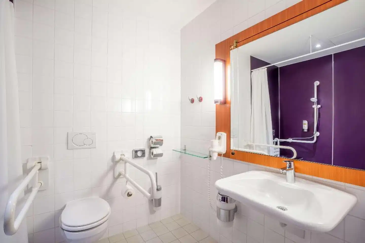 Star Inn Premium Domagkstrasse Badezimmer