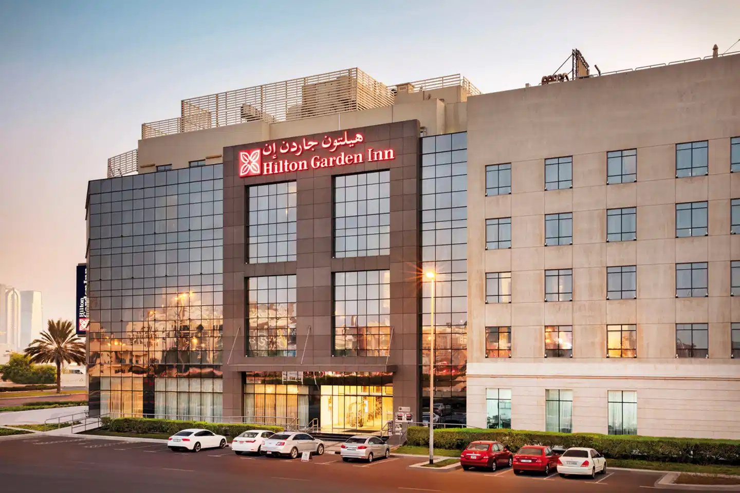 Hilton Garden Inn Dubai Al Mina Aussenansicht