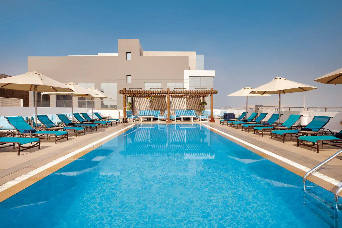 Hilton Garden Inn Dubai Al Mina Pool