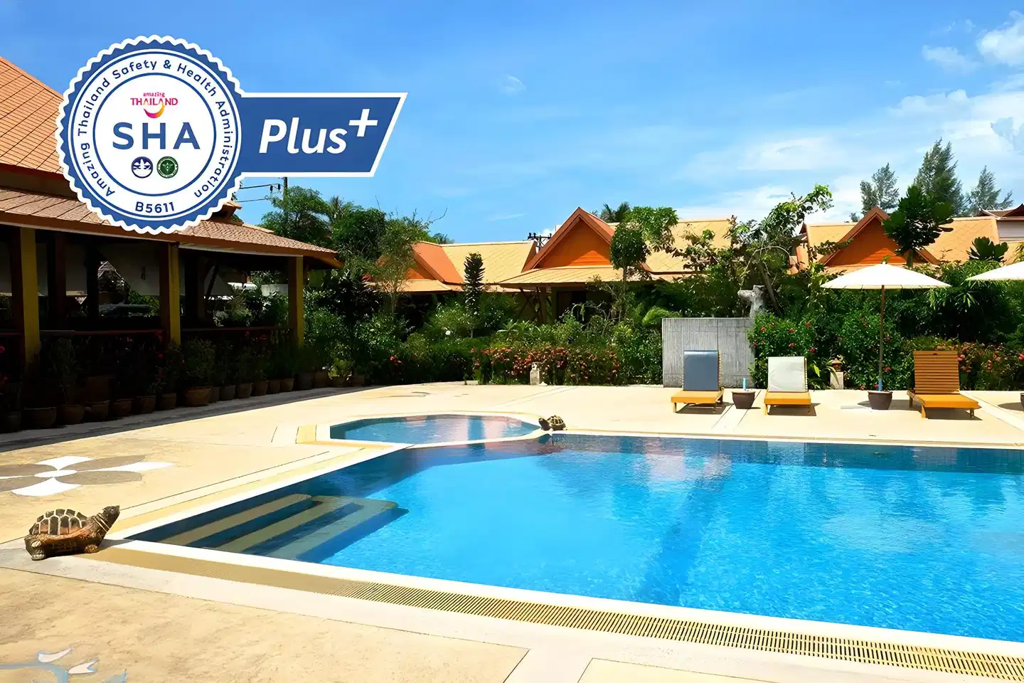 Gerd and Noi Resort Pool