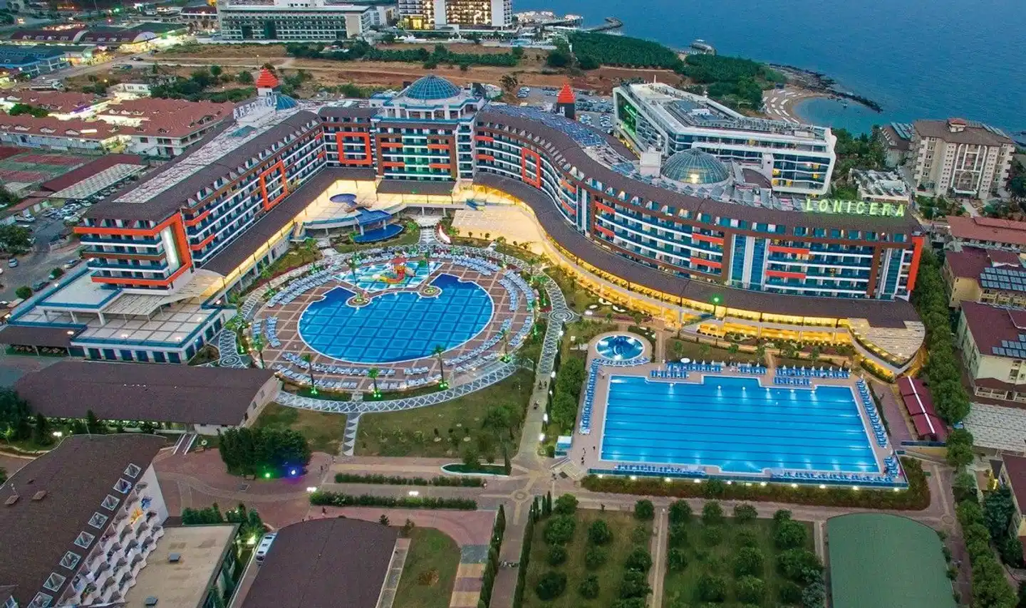 Lonicera Resort & Spa Pool