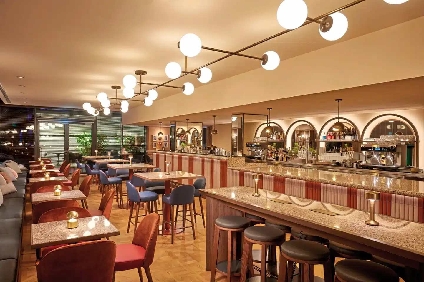 Adina Apartment Hotel Stuttgart Bar