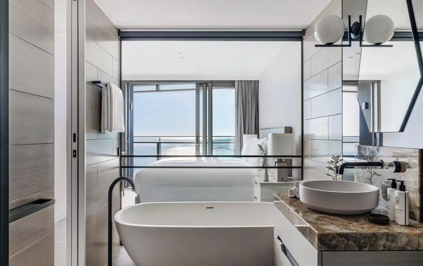 The Langham, Gold Coast and Jewel Residences Badezimmer