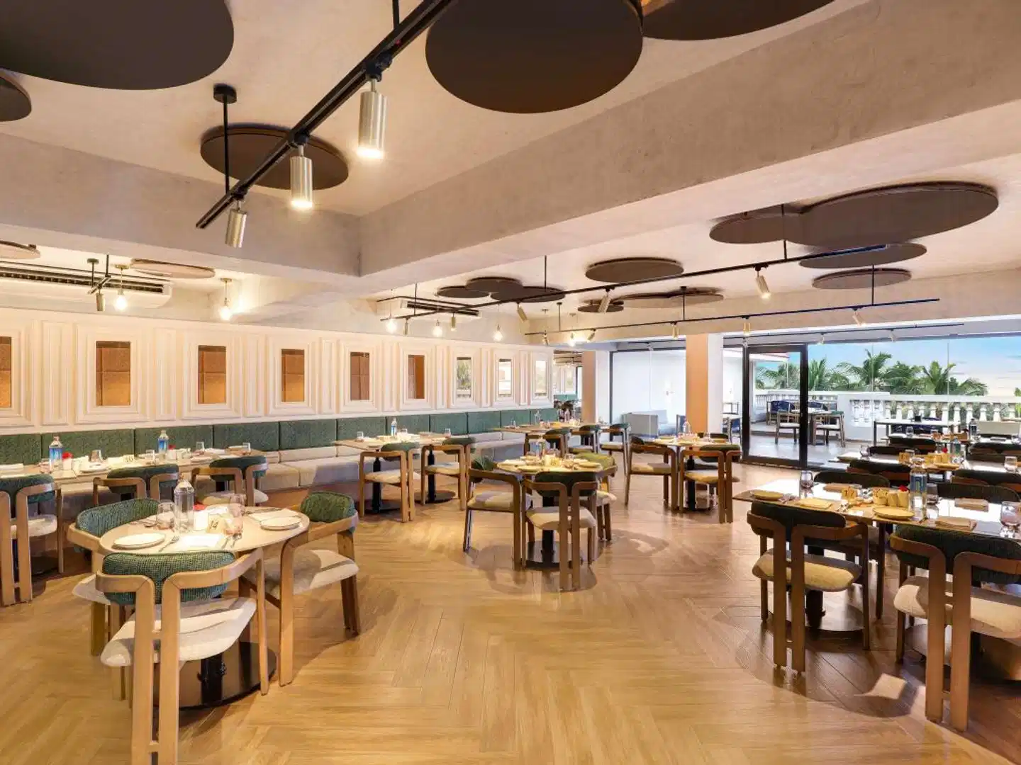 Grand Mercure Goa Candolim Restaurant