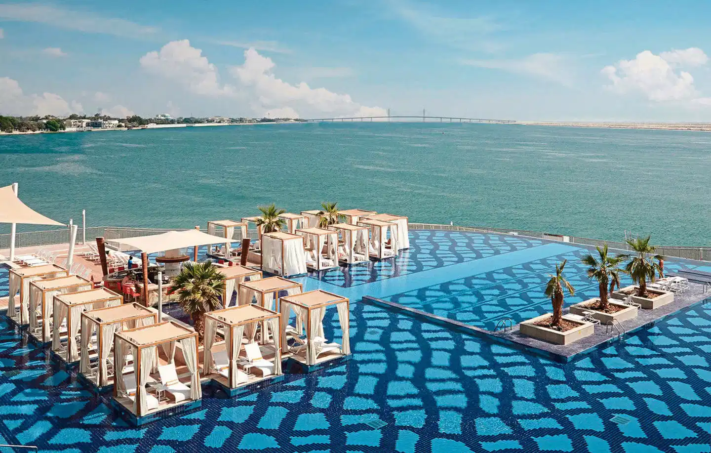 Royal M Hotel by Gewan Abu Dhabi Terrasse