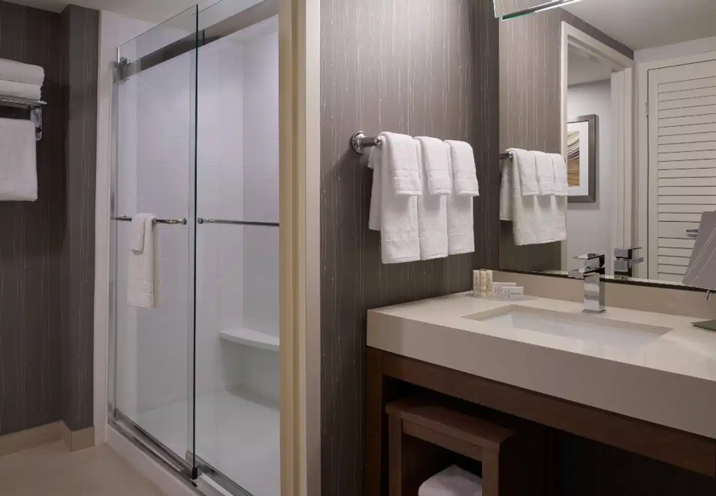 Courtyard by Marriott Toronto Airport Badezimmer