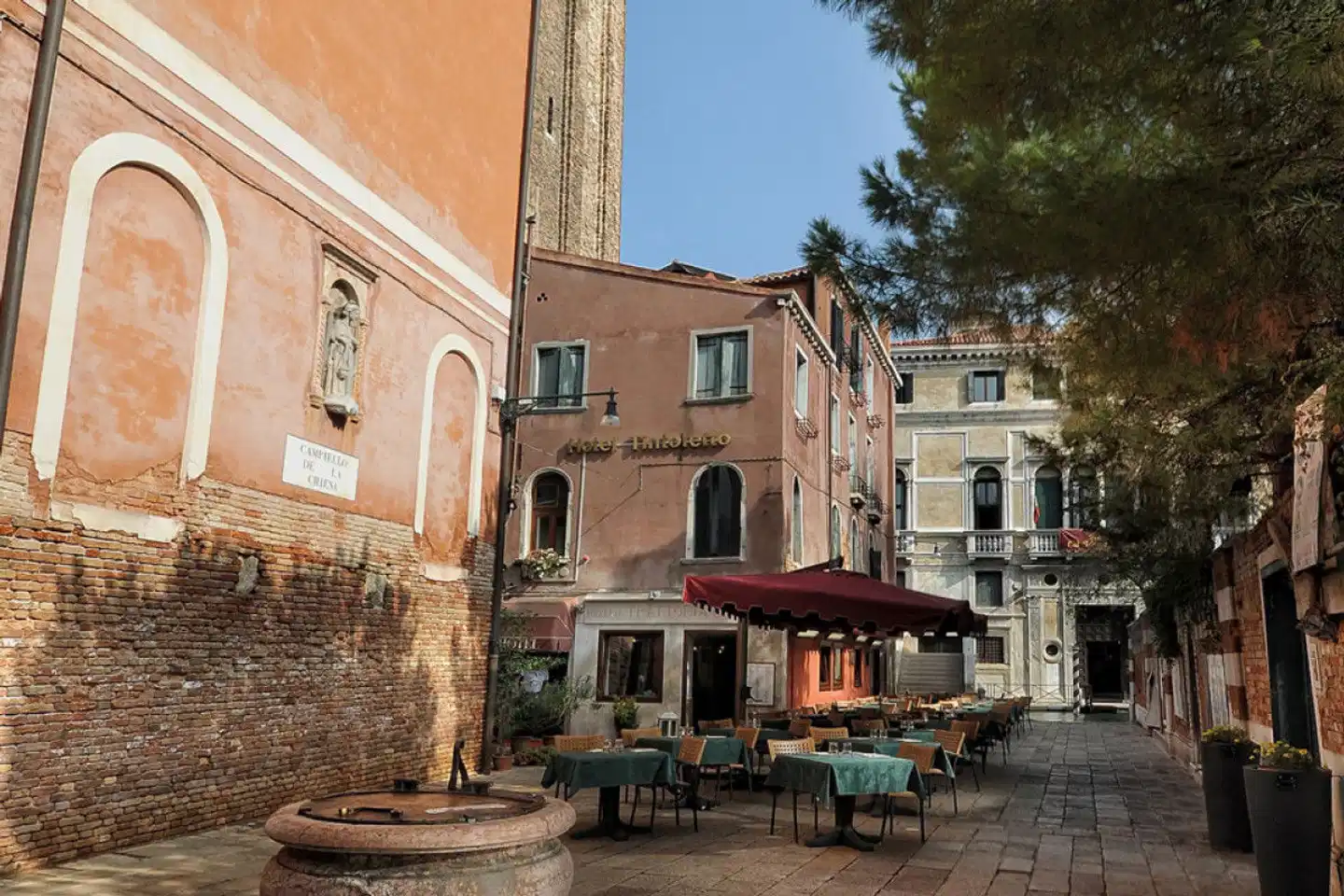 Hotel Tintoretto Aussenansicht